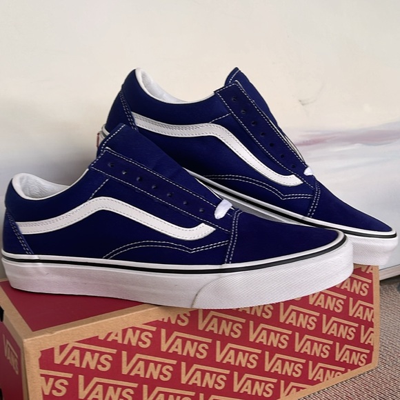Vans WMNS Old Skool
Color Theory Beacon Blue
VN0005UFBYM
Sneakers - Picture 7 of 16